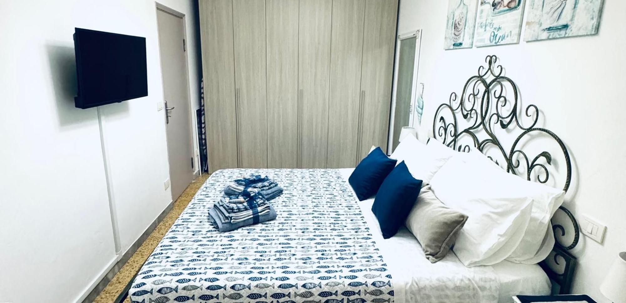 Casa Giro Apartment Карара Екстериор снимка