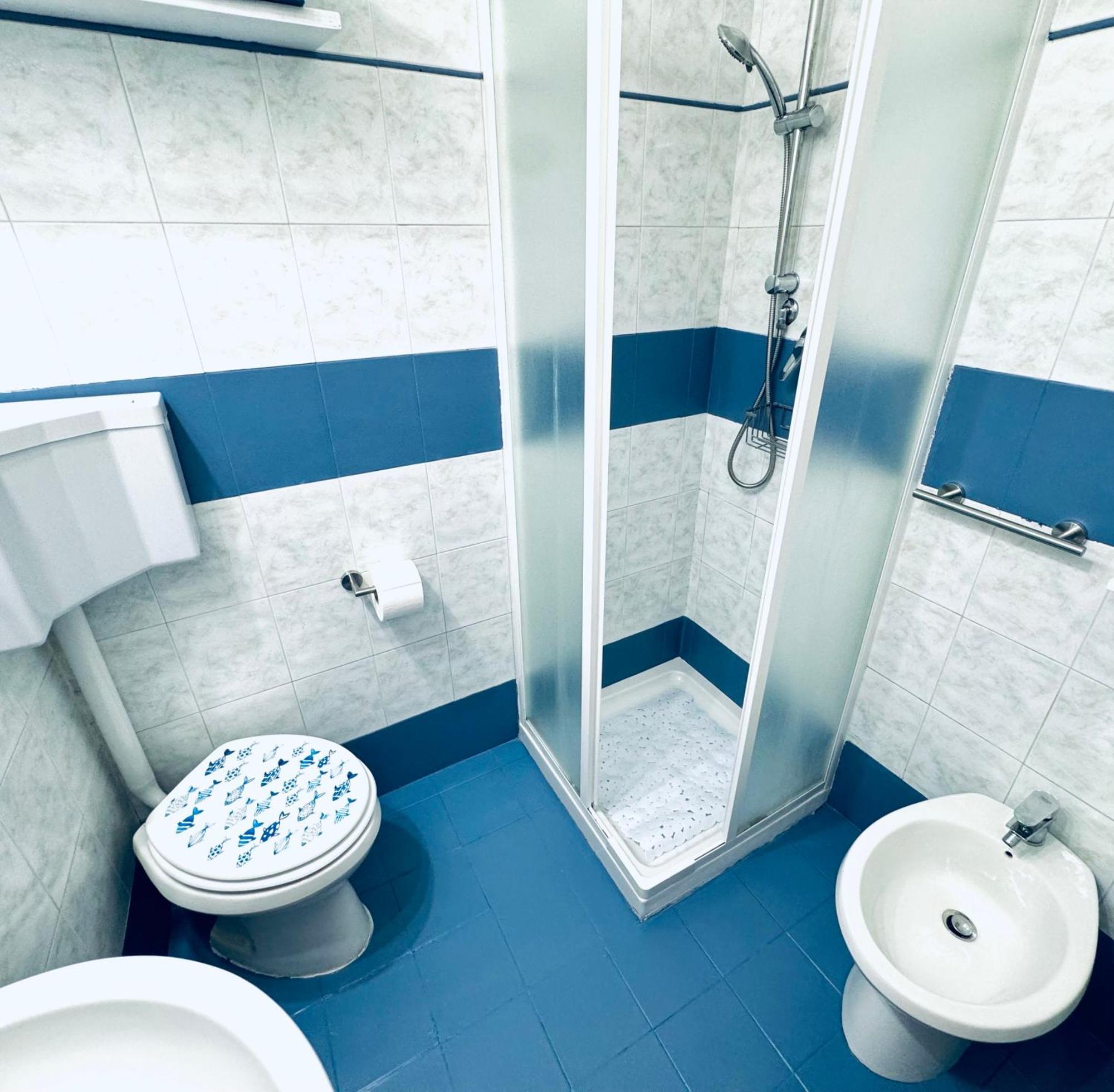Casa Giro Apartment Карара Екстериор снимка