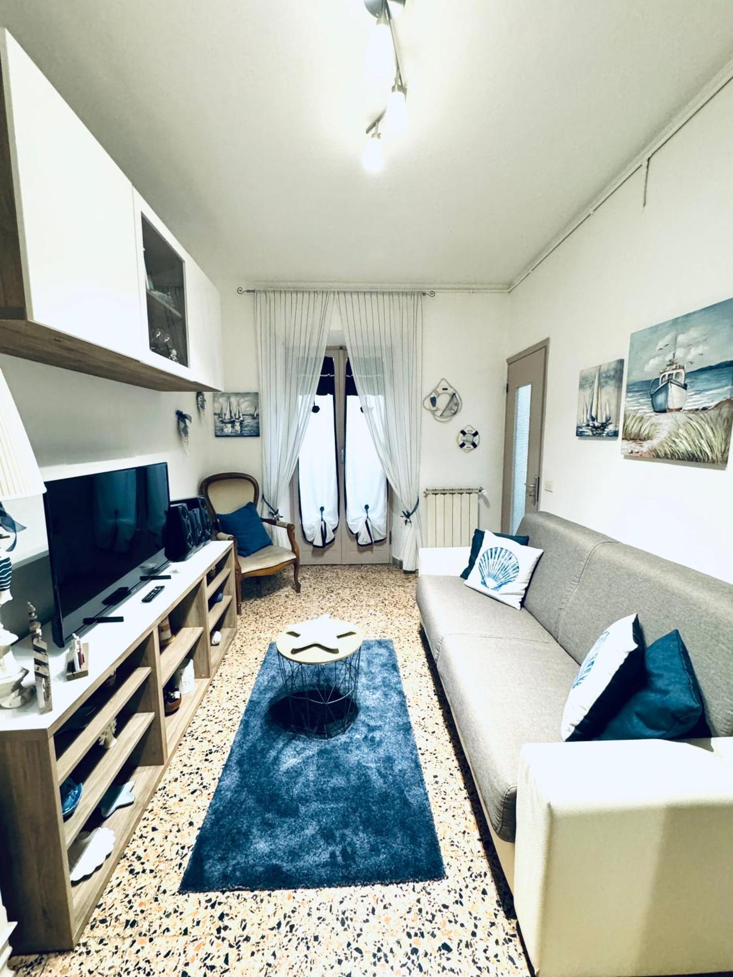 Casa Giro Apartment Карара Екстериор снимка